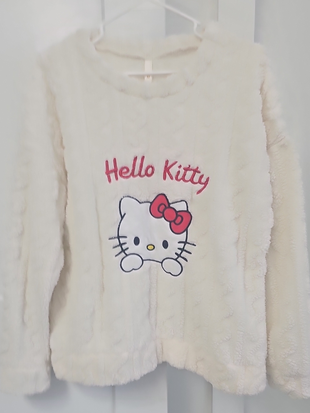 Hello Kitty - Womens M, Cream Plush, Cozy, It's Versatile, See Description